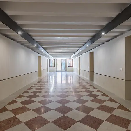 Apartment Sensale Design With Canal View Venice